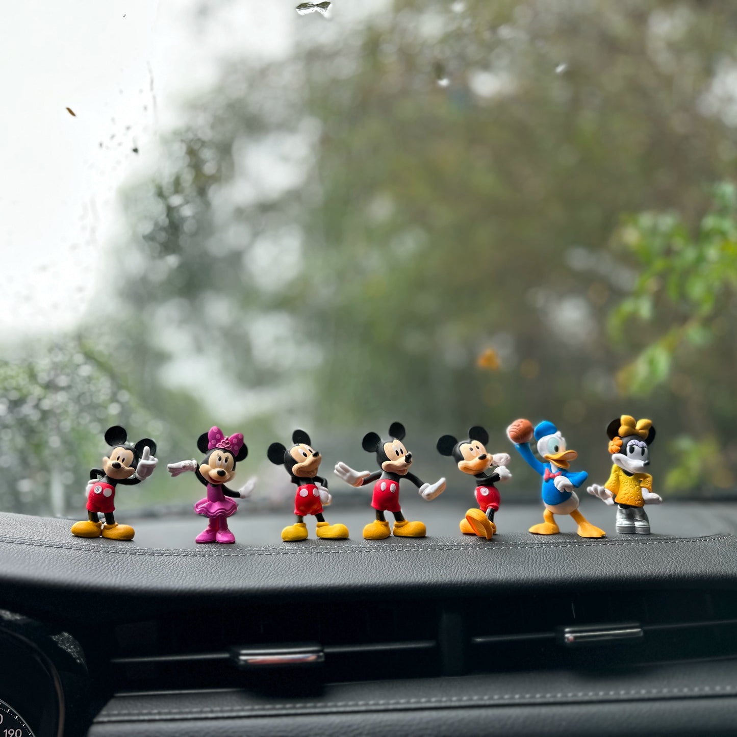 Mickey & Friends Dashboard Figures