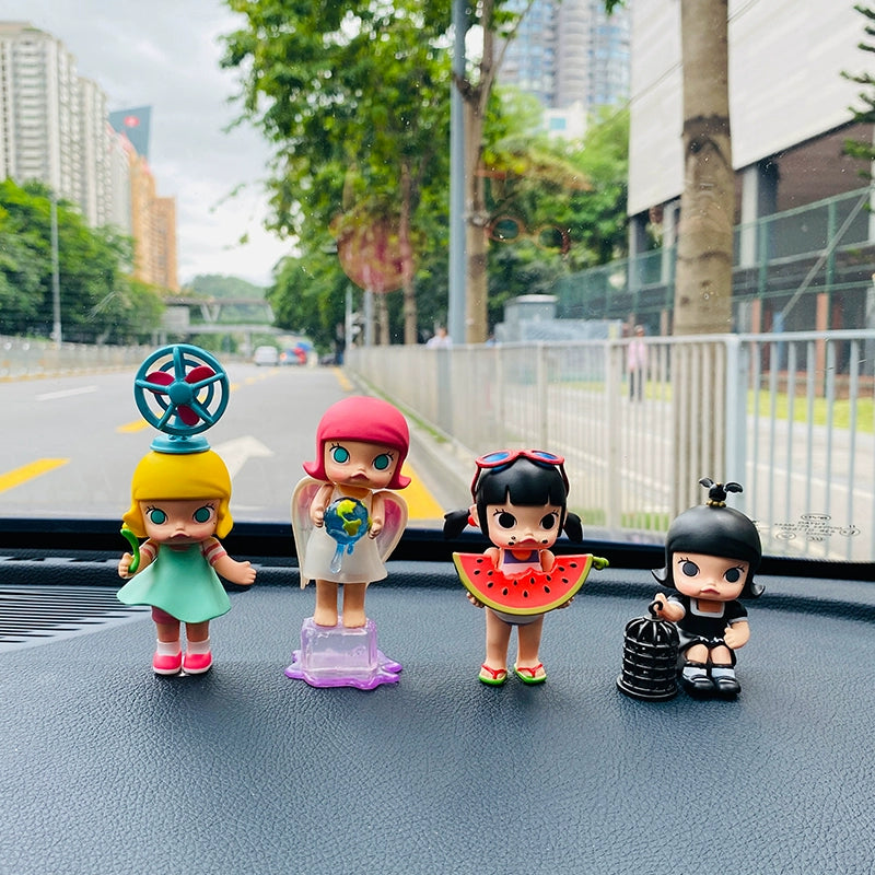 Molly-Style Dashboard Ornament