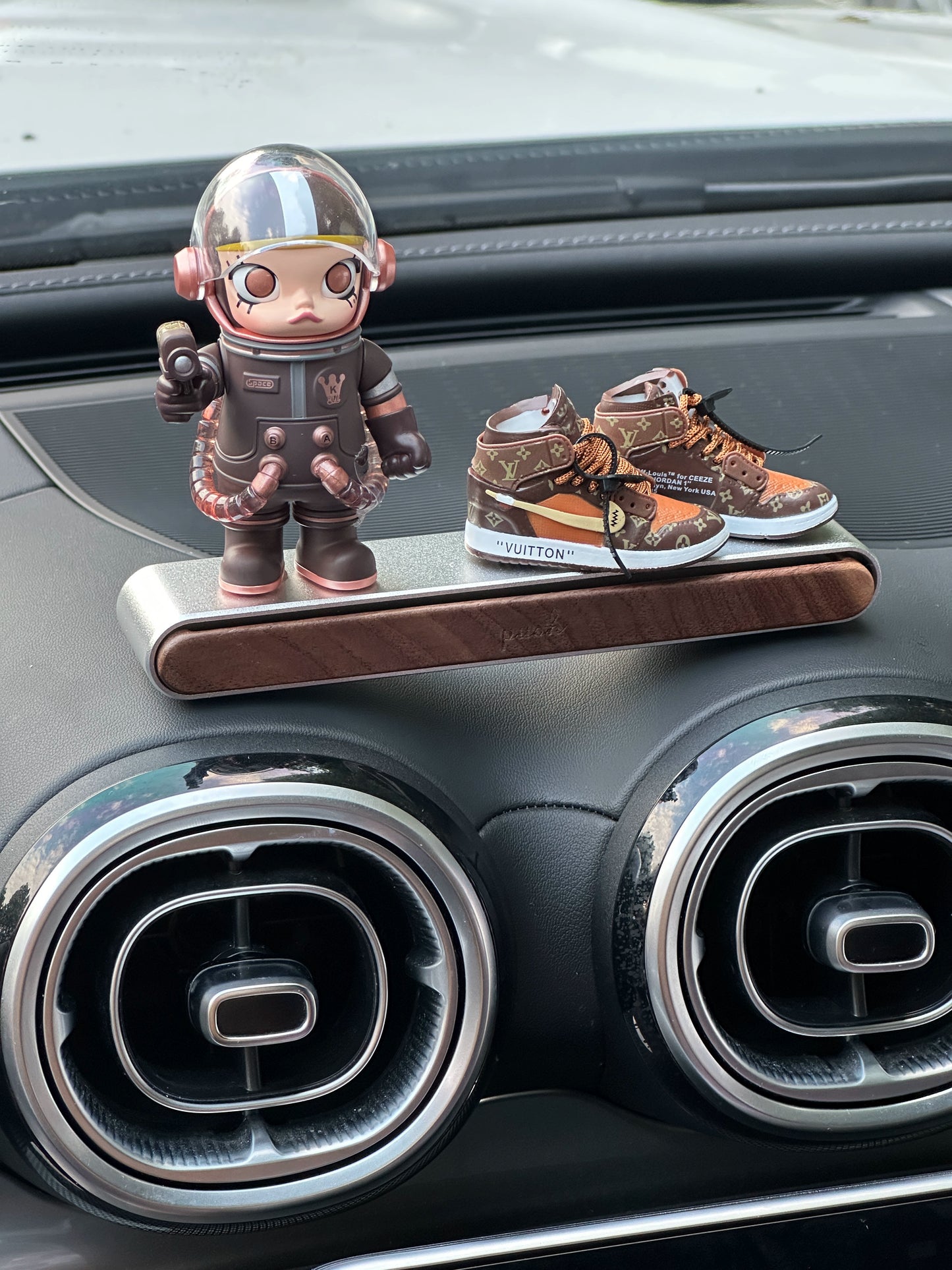 Mollyn™ Streetwear Girl Dashboard Ornament