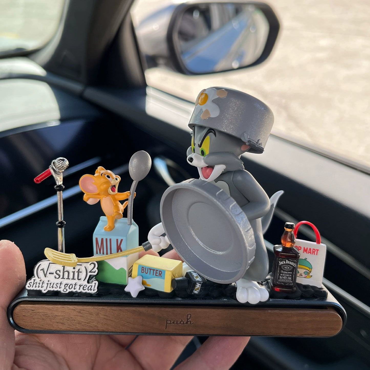 Cartoon cat and mouse dashboard ornament with hidden magnetic parking plate – Guitar and Kitchen versions