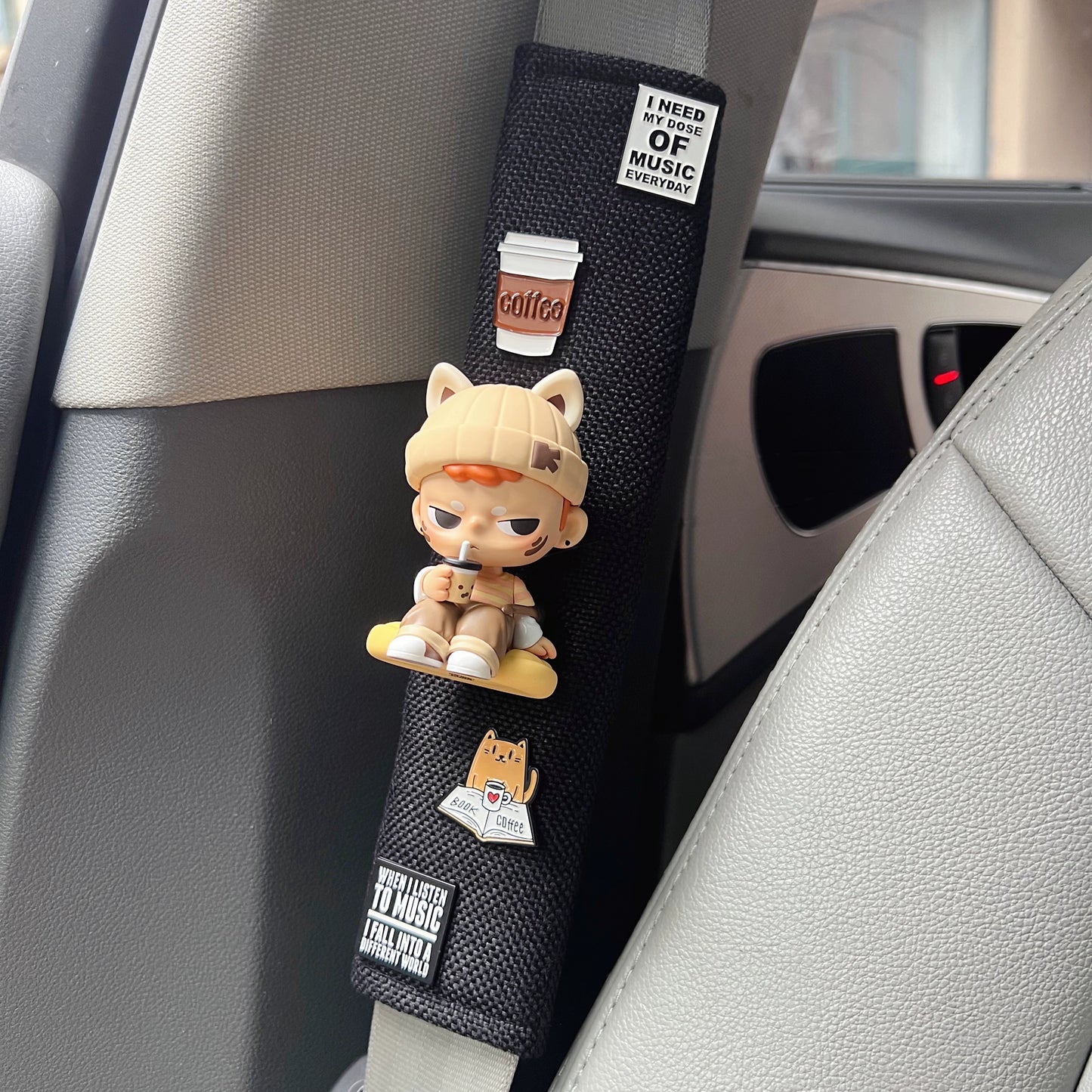 Kubo Cat Café Mood Car Seatbelt