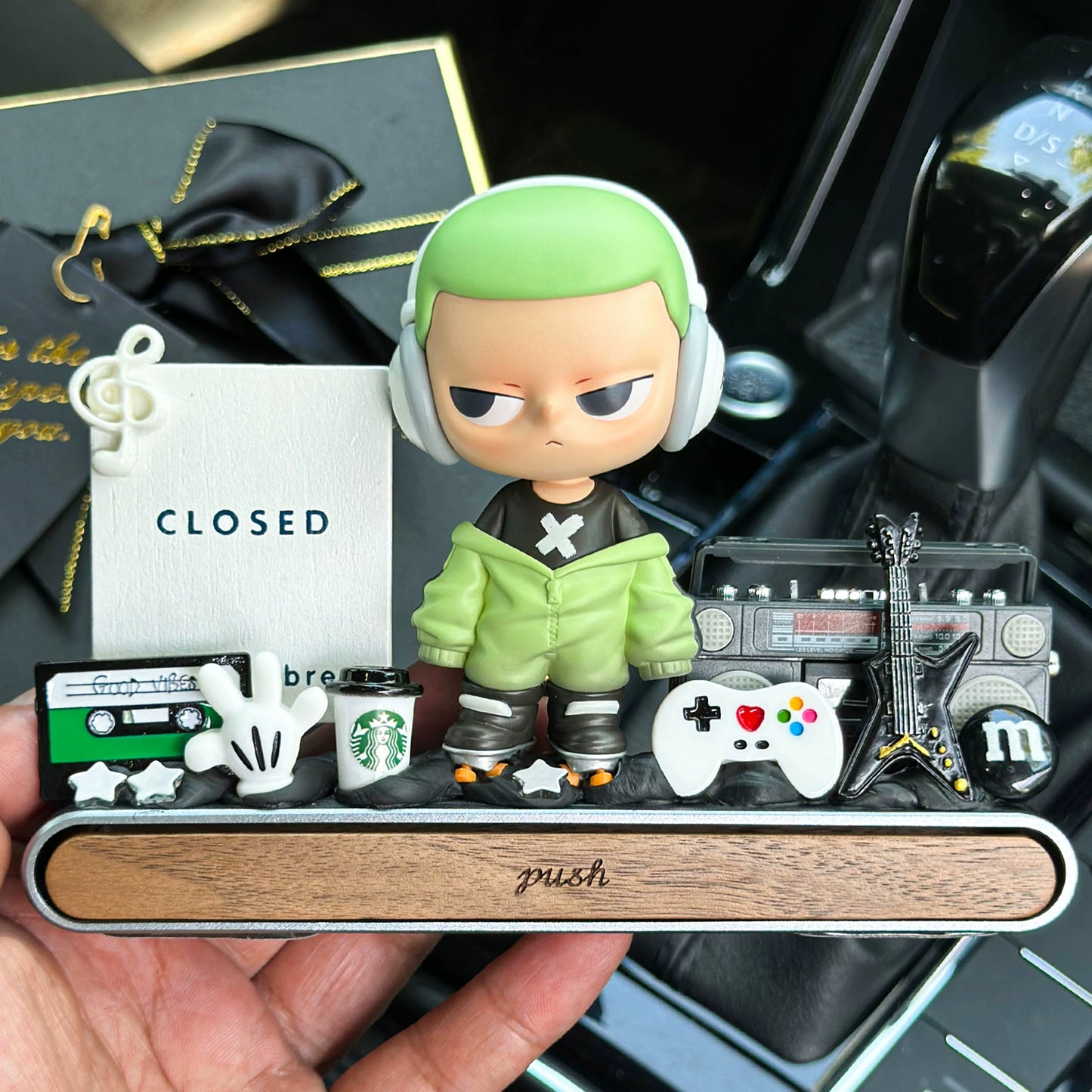 Bubble Mart Kubo Dashoboard Ornament