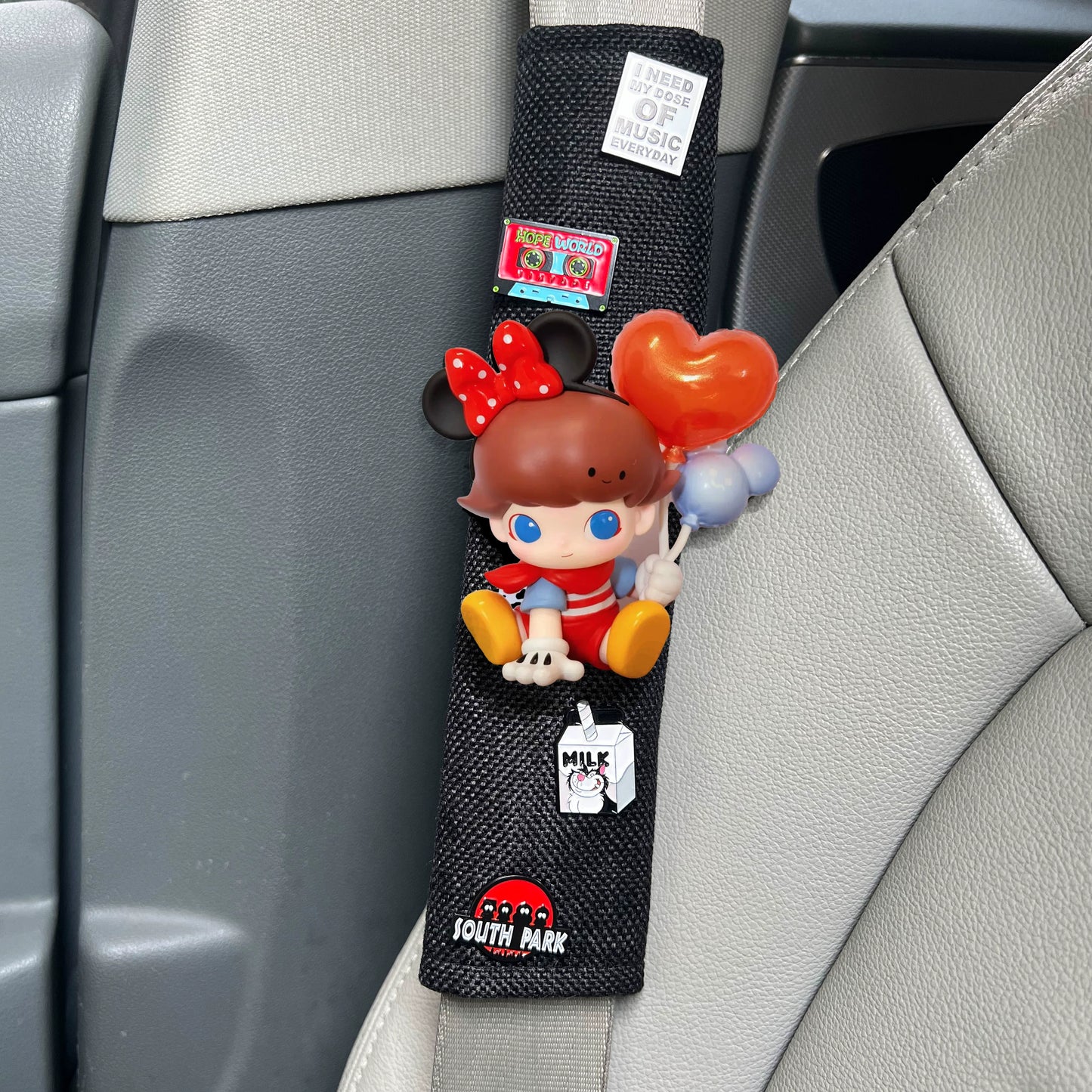 Dimoo Minnie Vibes Car Shoulder Pad