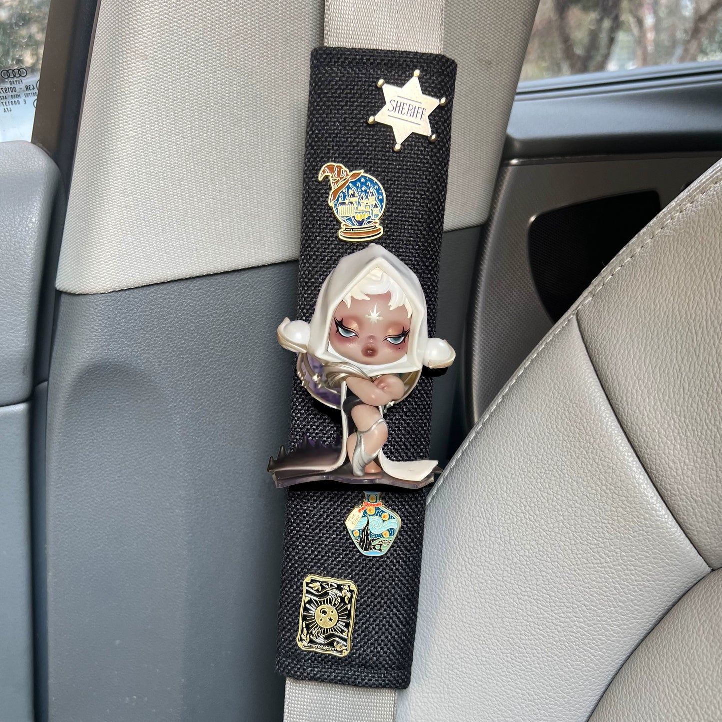 Bubblegum Girl Seat Belt Cover