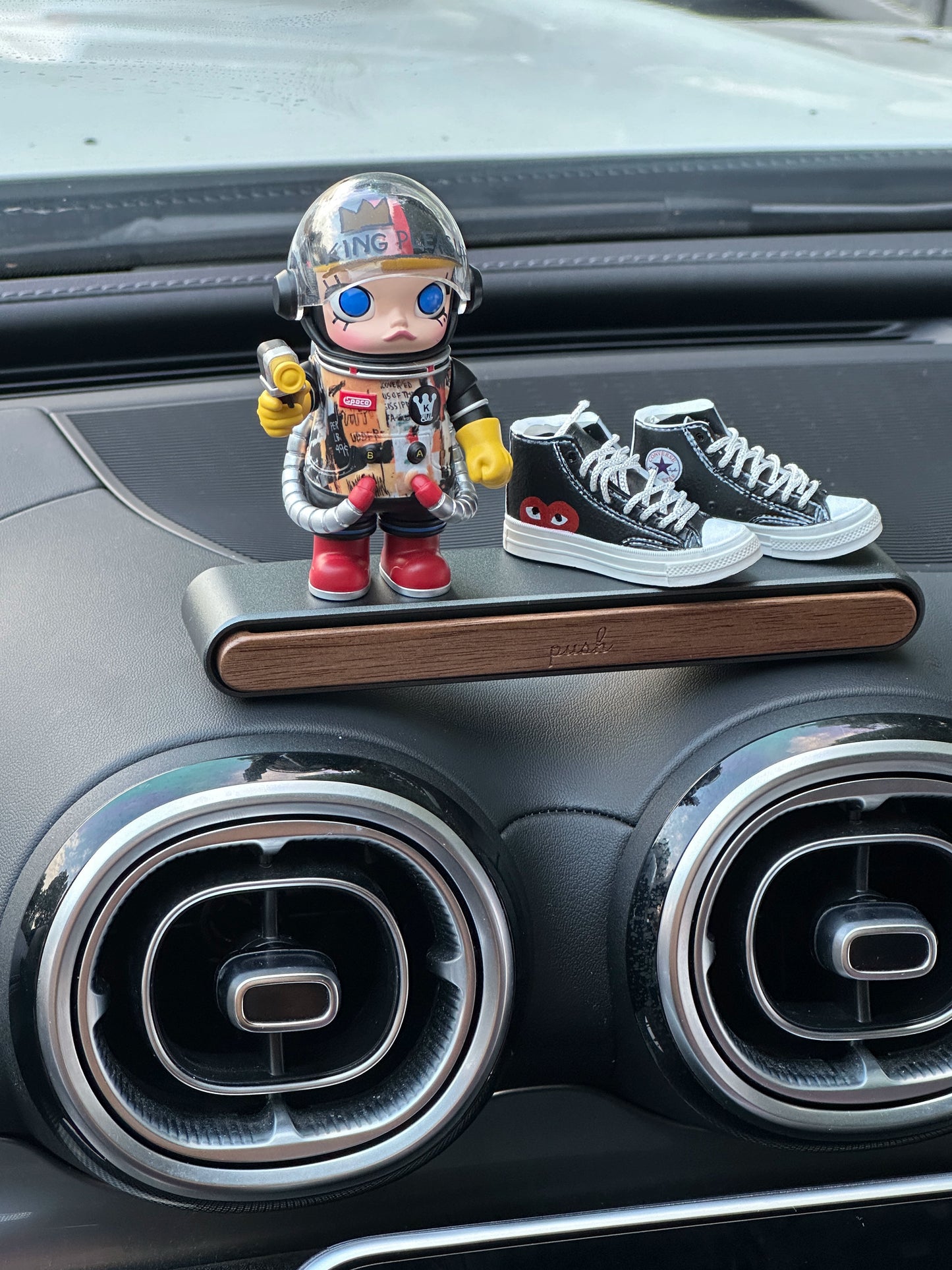 Mollyn™ Streetwear Girl Dashboard Ornament