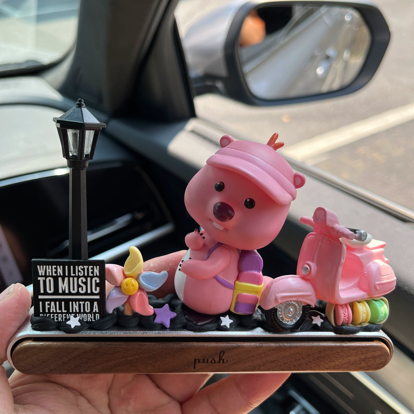 Loofi™ Summer Babe Car Dashboard Ornament