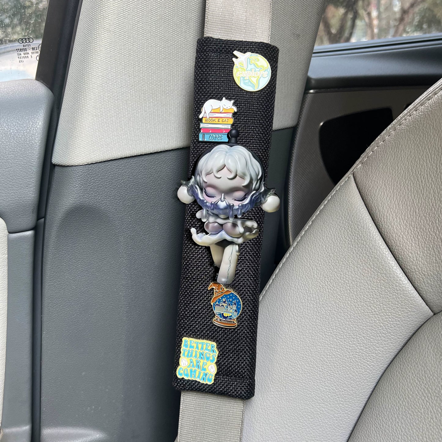 Bubblegum Girl Seat Belt Cover