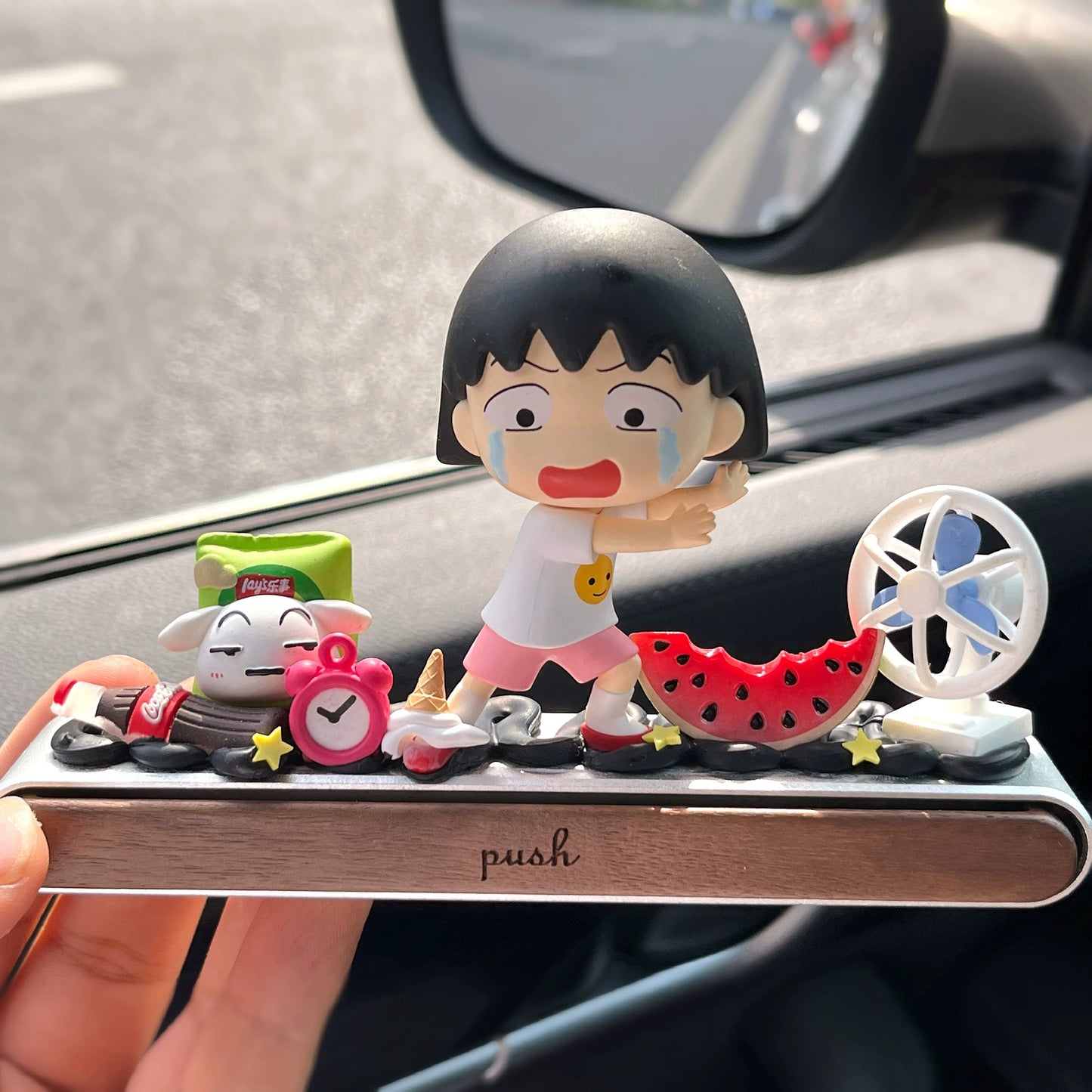 POP MART Chibi Maruko-chan car ornament with gift box and hidden parking number plate