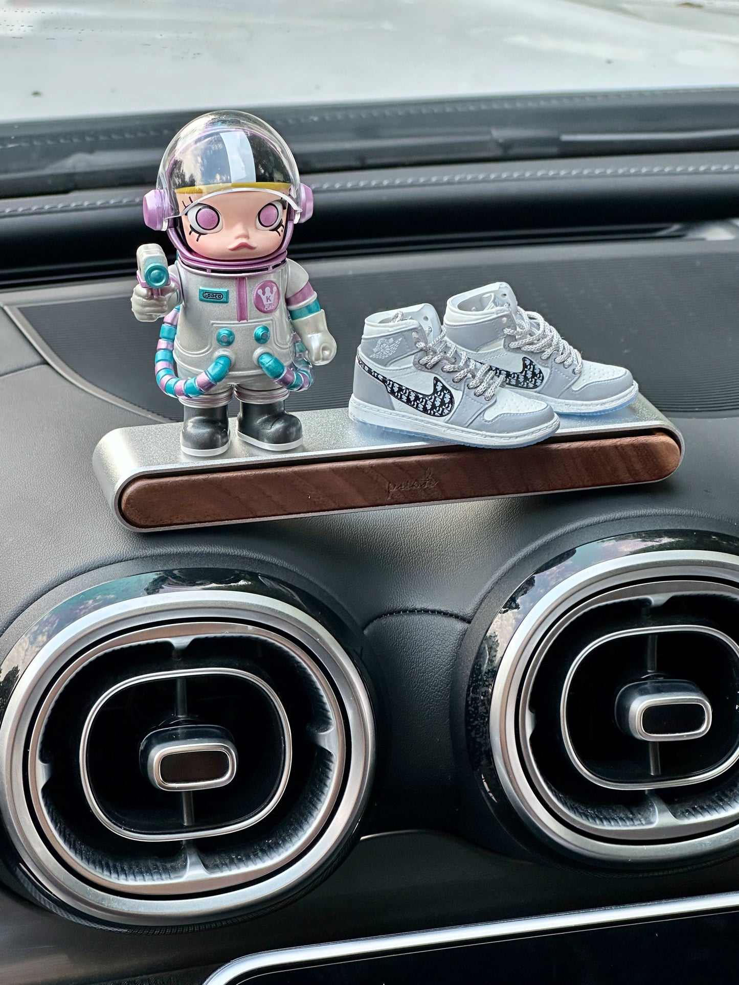 Mollyn™ Streetwear Girl Dashboard Ornament