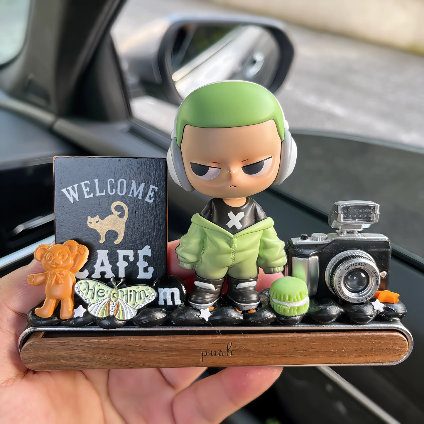 Kubo-Style Boy™ Dashboard Decor
