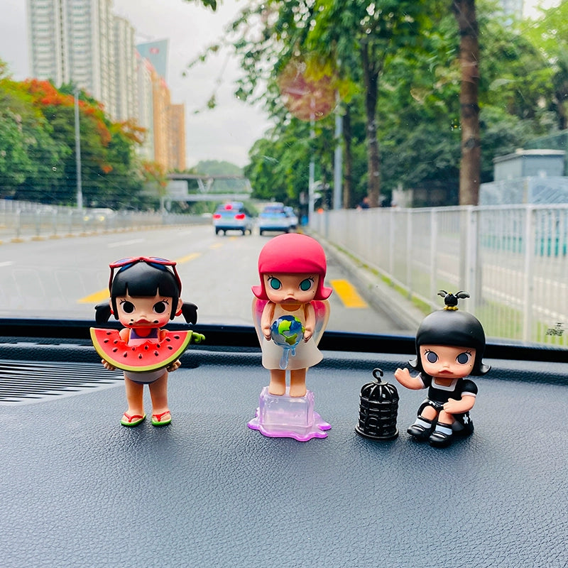 Molly-Style Dashboard Ornament