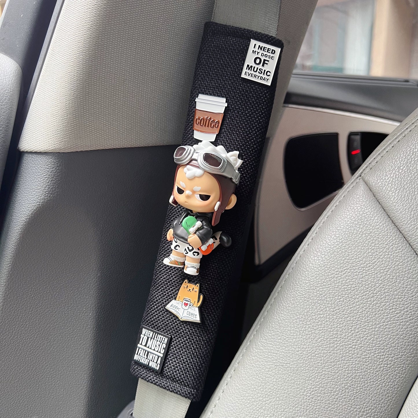 Kubo Cat Café Mood Car Seatbelt