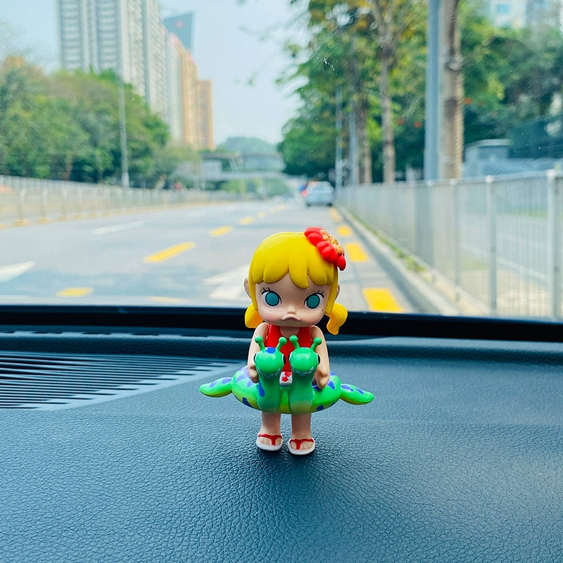 Molly-Style Dashboard Ornament
