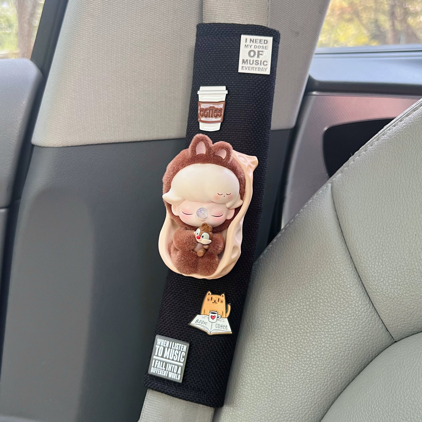Dimoo Minnie Vibes Car Shoulder Pad