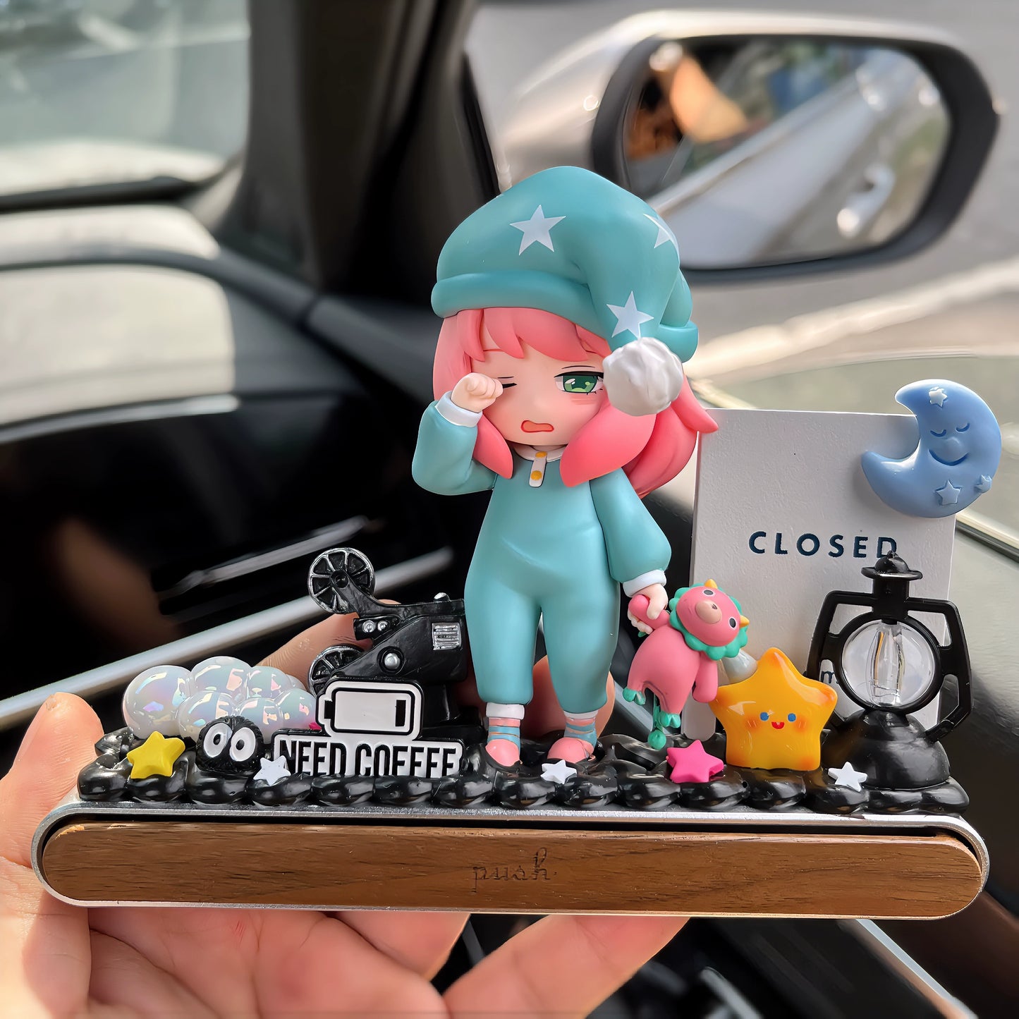 Anyuh Pinky™ Dashboard Ornament
