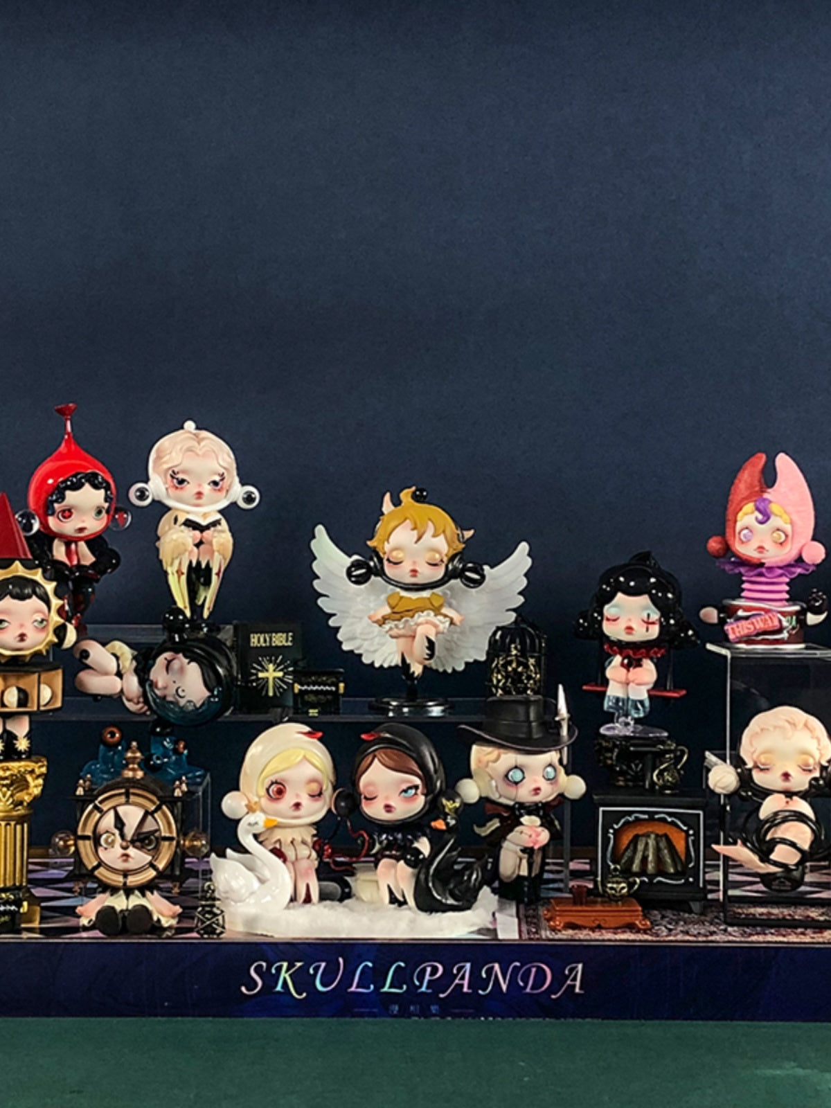 Skullpanda Collector Display Box - Full Diorama Set
