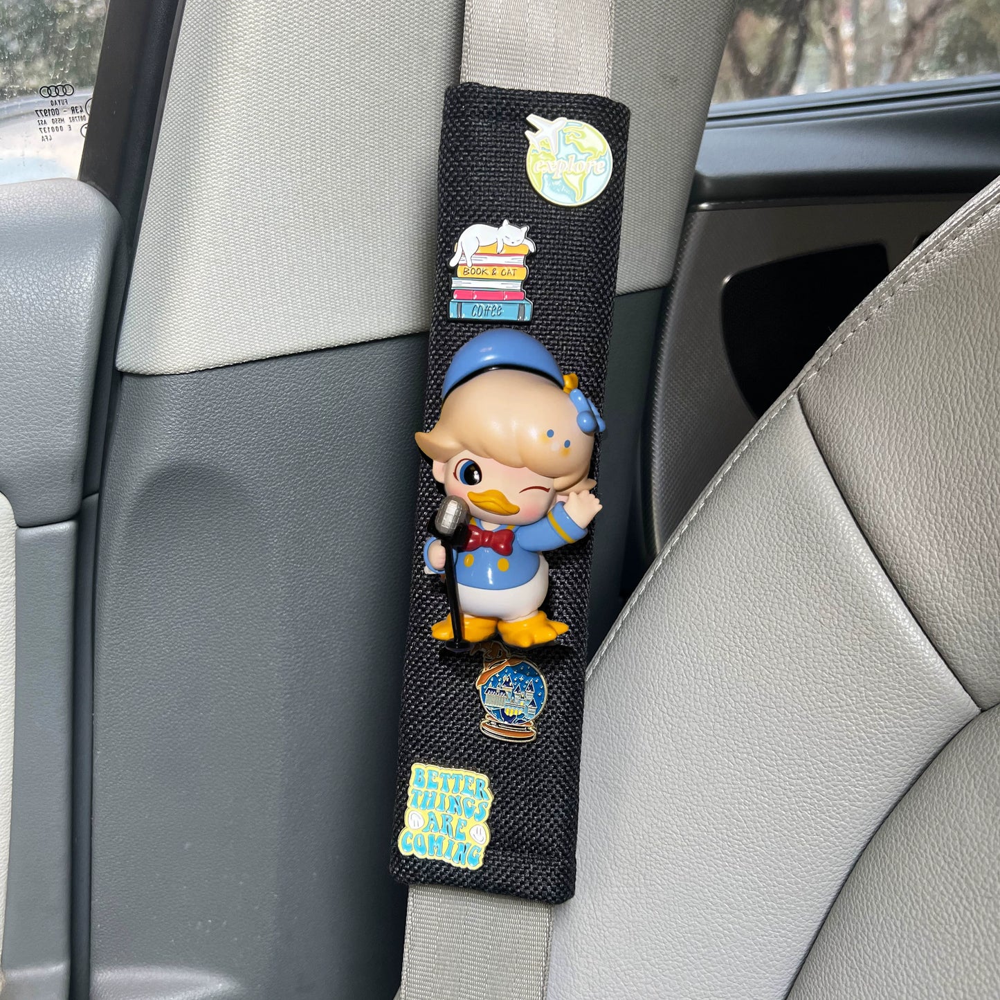 Dimoo Minnie Vibes Car Shoulder Pad