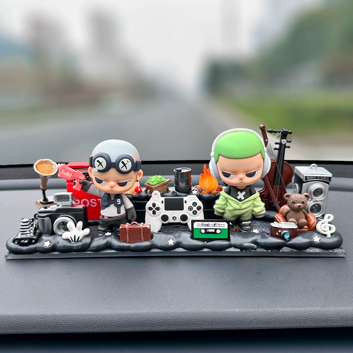 Lavubu™ Retro Bar Set – Limited Edition Dashboard Figurine with Two Kubo Boys and Mini Props