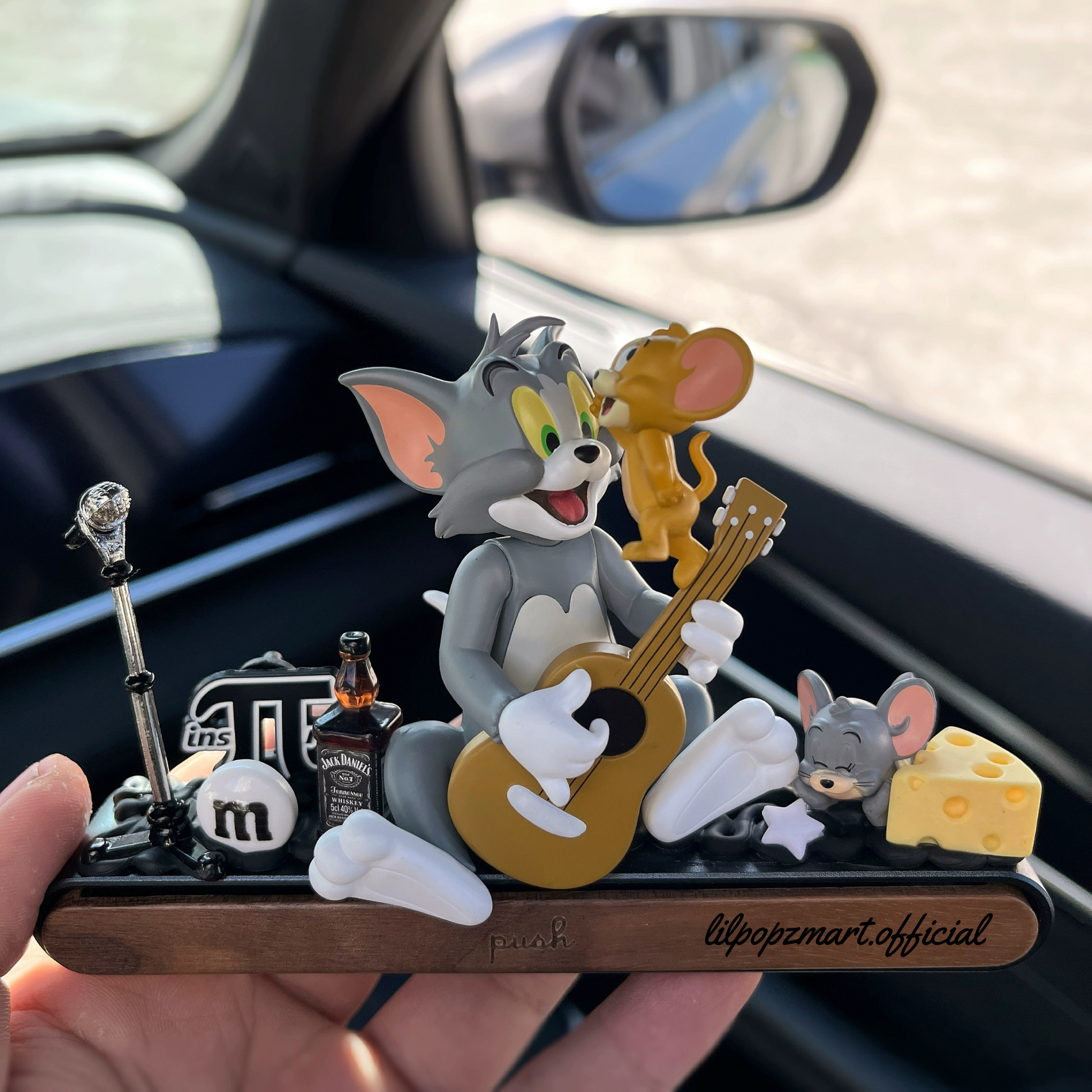 Cartoon cat and mouse dashboard ornament with hidden magnetic parking plate – Guitar and Kitchen versions