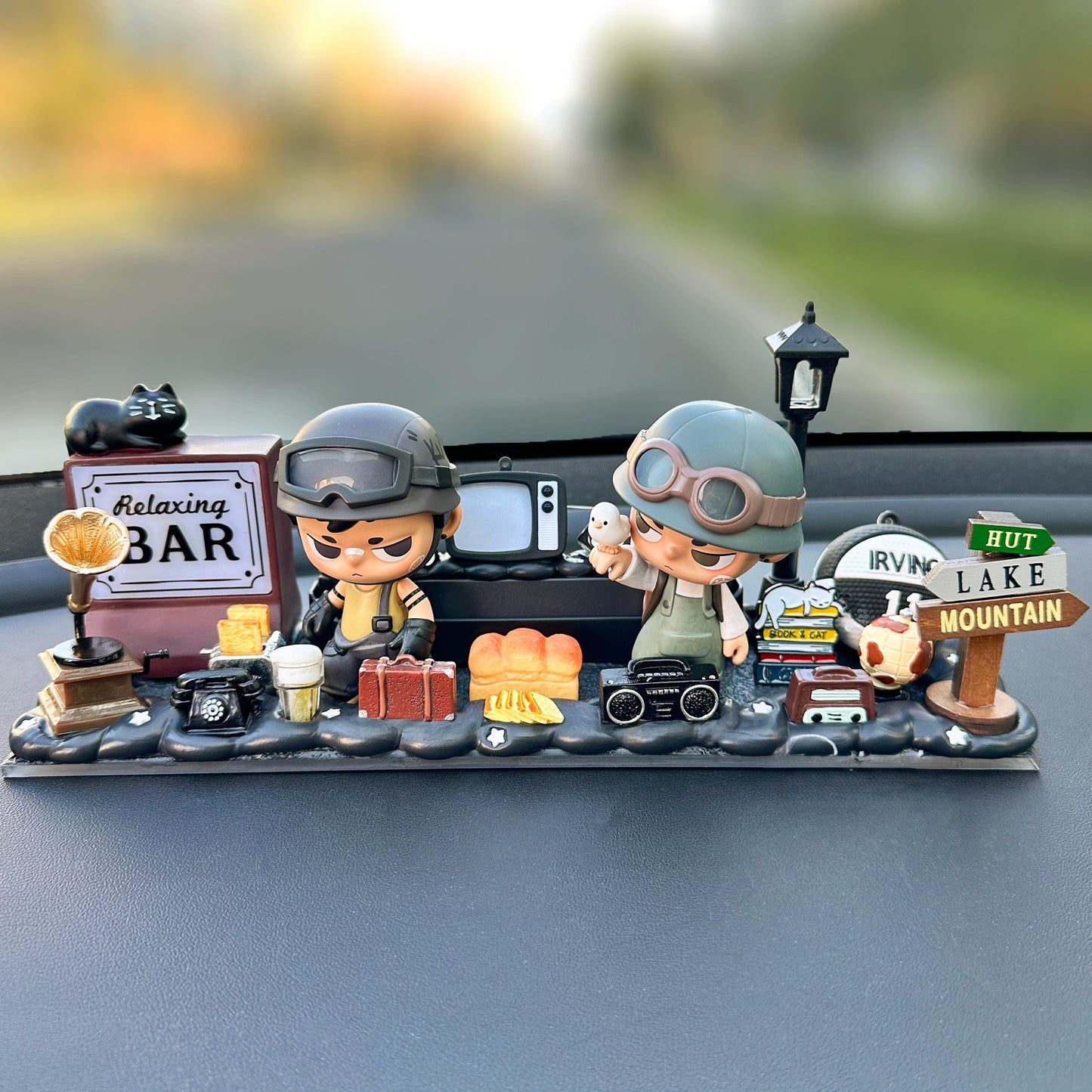 Lavubu™ Retro Bar Set – Limited Edition Dashboard Figurine with Two Kubo Boys and Mini Props